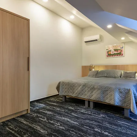 Hotel Boutique Efekt 4*